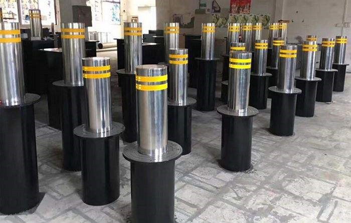 GS Remote Controlled Rising Bollards